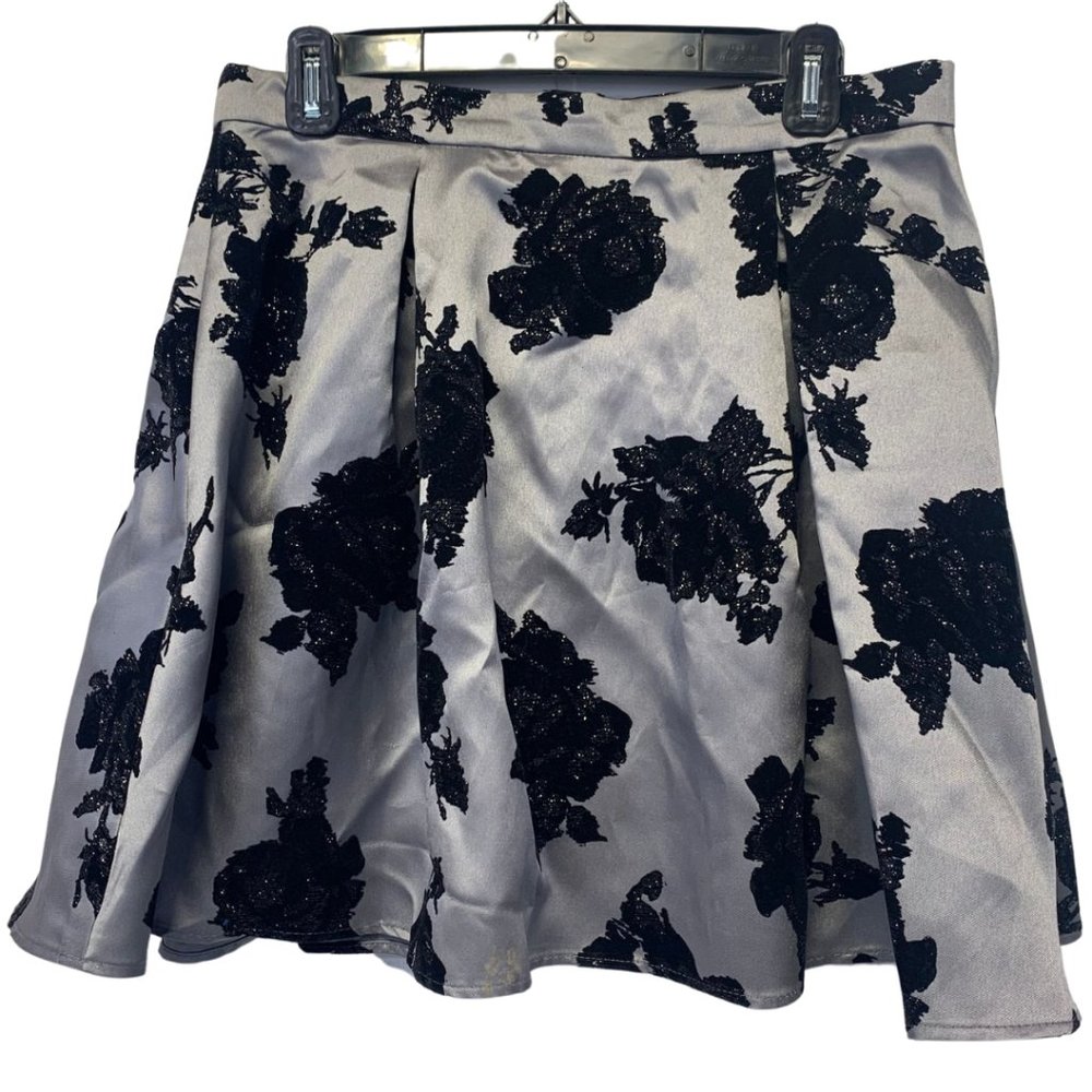 Jump Apparel Skirt Silver Mini Black Glitter Sparkle Roses Holiday Party